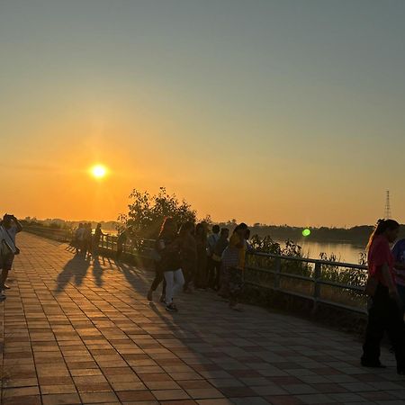 Royal Mekong Riverside Hotel Nong Khai Extérieur photo