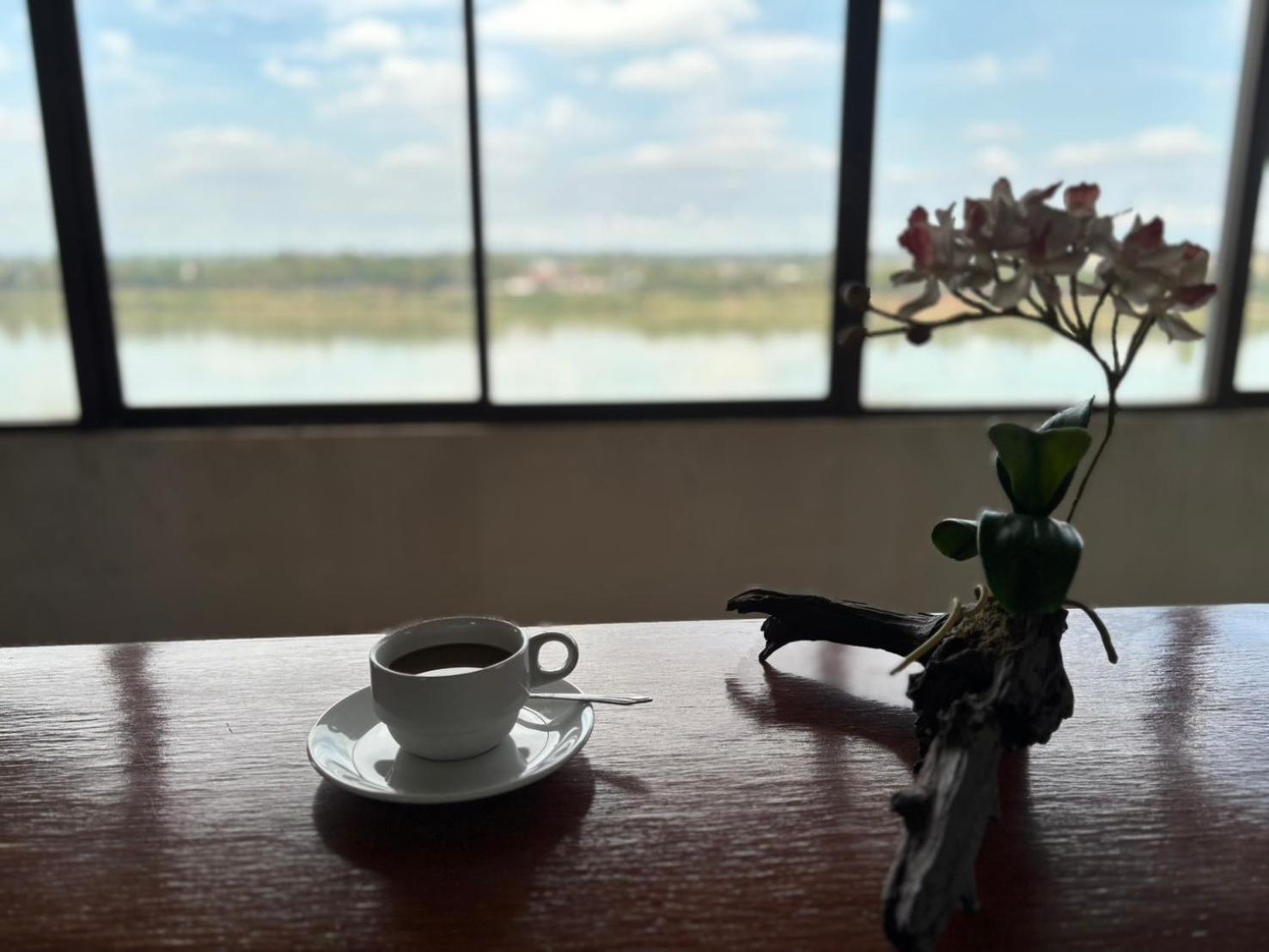 Royal Mekong Riverside Hotel Nong Khai Extérieur photo