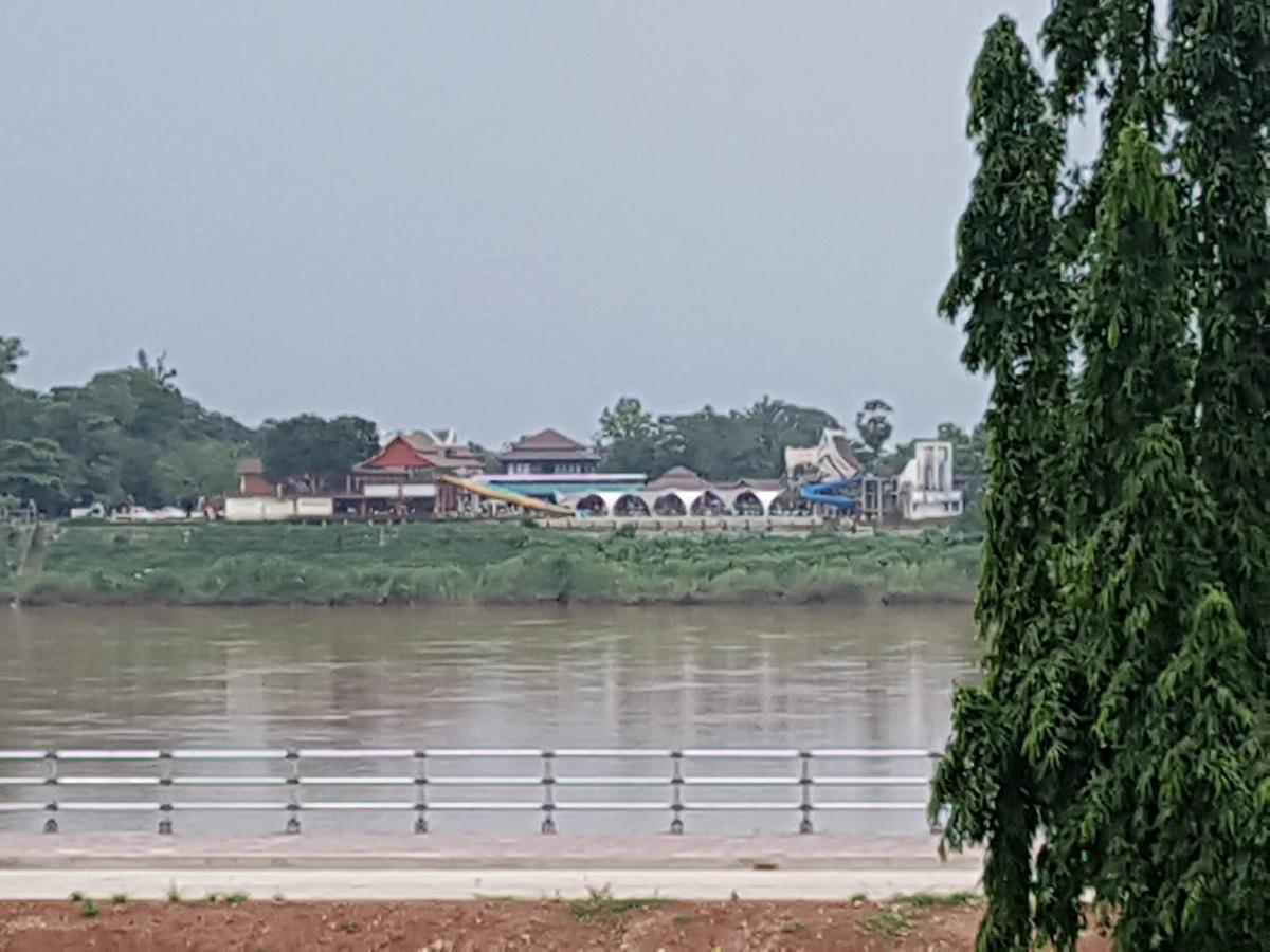Royal Mekong Riverside Hotel Nong Khai Extérieur photo
